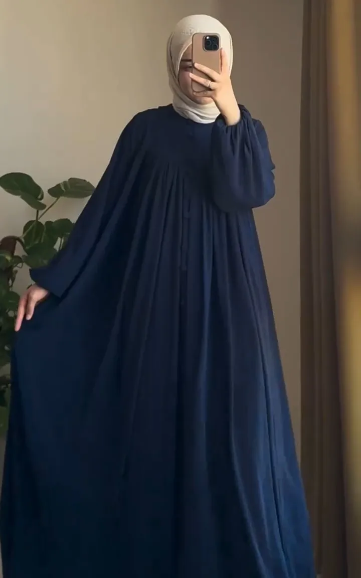 মেরুন